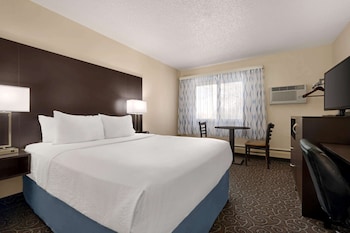 Standard Room, 1 Queen Bed