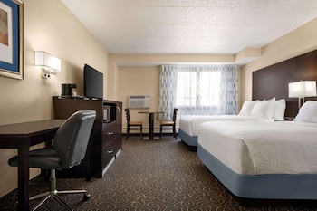 Room, 2 Queen Beds, Accessible, Non Smoking (Mobility)