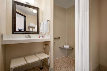 Room, 2 Queen Beds, Accessible, Non Smoking (Mobility)