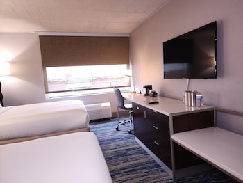 Standard Room, 2 Queen Beds, Non Smoking, Refrigerator