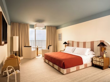 Standard Room, 1 King Bed, Accessible, Oceanfront (Shower)