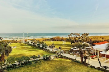 Junior Suite, 1 King Bed, Oceanfront
