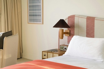 Standard Room, 2 Queen Beds, Accessible (Soundside)