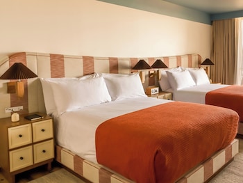 Standard Room, 2 Queen Beds, Oceanfront