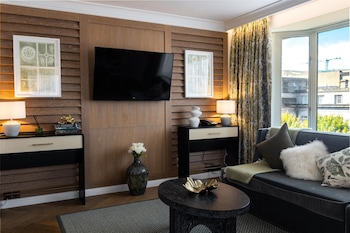 Niven Suite