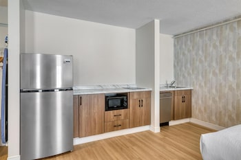 Standard Room, 2 Queen Beds, Non Smoking, Kitchen (Larger Room, Sofabed, Full Kitchen)