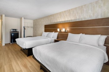 Standard Room, 2 Queen Beds, Non Smoking (Larger Room;with Sofabed)