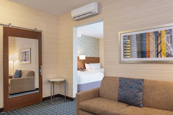 Studio, Multiple Beds, Accessible Bathtub, Pool View