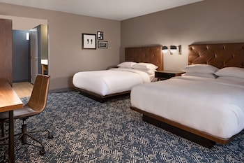 Traditional Room, 2 Queen Beds (Mobility/Hearing Accessible, Tub)