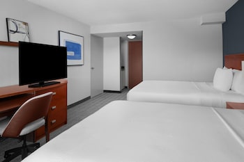 Room, 2 Queen Beds, Courtyard View