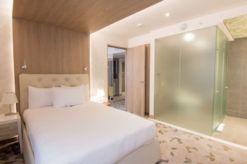 Superior Room, 1 King Bed