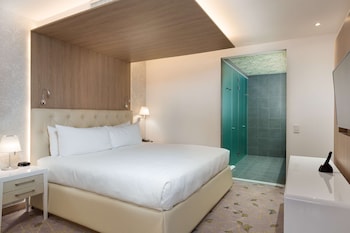Standard Room, 1 King Bed
