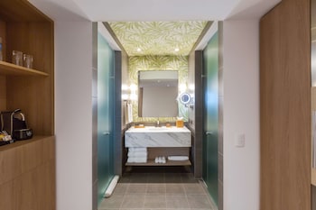 Basic Room, 2 Double Beds
