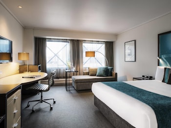 Standard Room, 1 Queen Bed