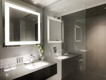 Junior Suite, 1 King Bed
