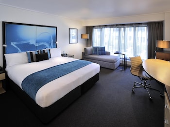 Deluxe Room, 1 King Bed