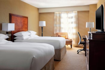 Room, 2 Double Beds (Mobility/Hearing Access, Roll-in Shwr)