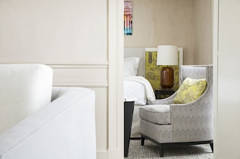 Suite, 1 Double Bed with Sofa bed (Opera, Separate living room)