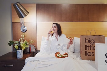 Suite, 1 King Bed