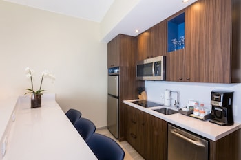 Studio, 1 King Bed with Sofa bed, Balcony, Ocean View (Balcony)