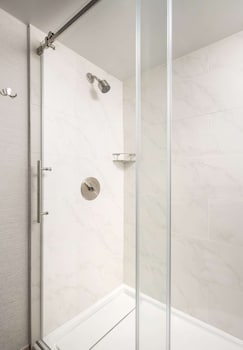 Suite, 1 Queen Bed, Accessible (Roll-in Shower)