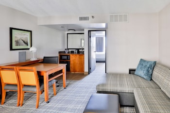 Room, 2 Queen Beds, Non Smoking
