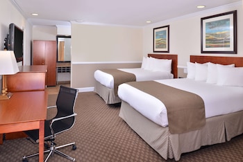 Standard Room, 2 Double Beds, Non Smoking, Balcony
