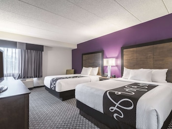 Room, 2 Queen Beds, Non Smoking