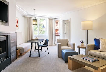 Suite, 1 Bedroom (Mountain Side)