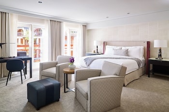 Room, 1 King Bed (Mountain Side)