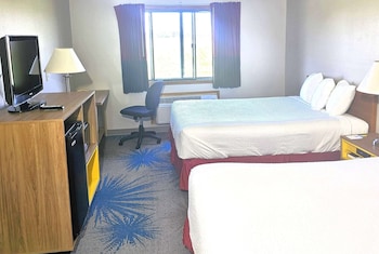 Room, 2 Queen Beds, Non Smoking