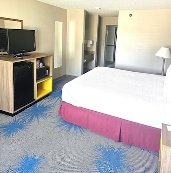 Room, 1 King Bed, Non Smoking