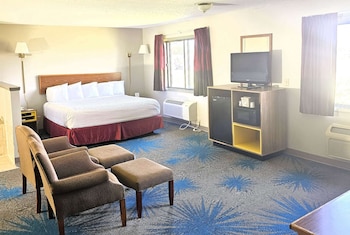 Suite, 1 King Bed, Non Smoking