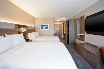 Standard Room, 2 Double Beds, Mobility Accessible (Communications)
