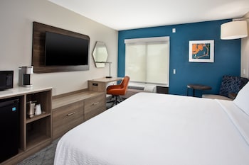 Standard Room, 1 King Bed