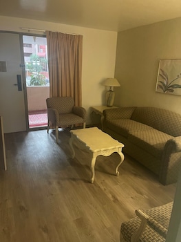 Deluxe Suite, 2 Double Beds, Non Smoking