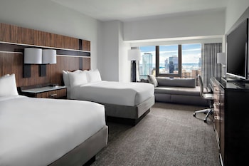 Deluxe Room, 2 Double Beds (with Chaise Lounge)