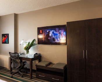 Signature Room, 2 Queen Beds