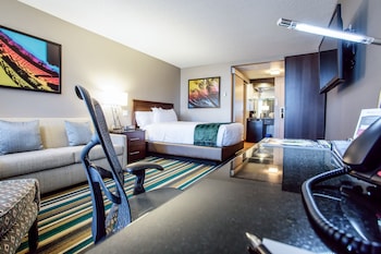 Signature Room, 1 Queen Bed with Sofa bed