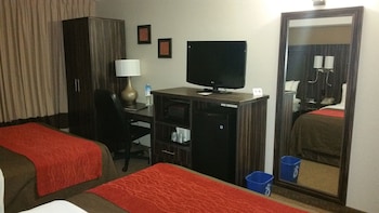 Room, 2 Queen Beds, Ground Floor, Non Smoking (Pet Friendly)