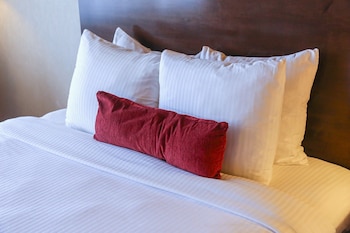 Standard Room, Multiple Beds, Non Smoking (Larger Room)