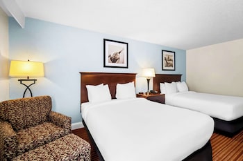 Standard Room, 2 Queen Beds, Non Smoking