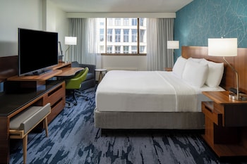 Suite, 1 Bedroom, Hearing Accessible (High Floor, Roll-in Shower)