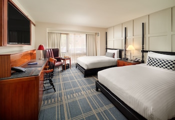 Suite, 2 Double Beds (Fellows Suite / Rollaway on request)
