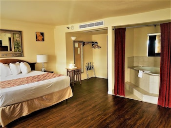 Studio Suite, 1 King Bed, Non Smoking