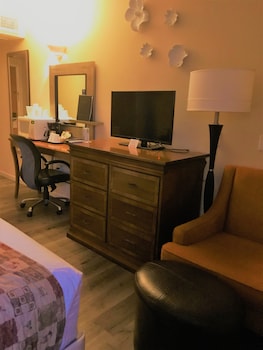 Room, 2 Queen Beds, Non Smoking
