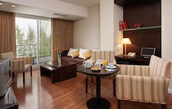 Suite, 1 King Bed