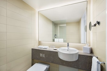 Room, 1 King Bed (High Floor)