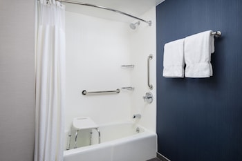 Room, 2 Double Beds (Mobility/Hearing Accessible, Tub)