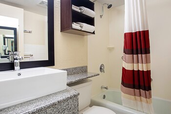 Premium Room, 2 Double Beds, Poolside (Upgraded Bedding & Snack, Smoke Free)